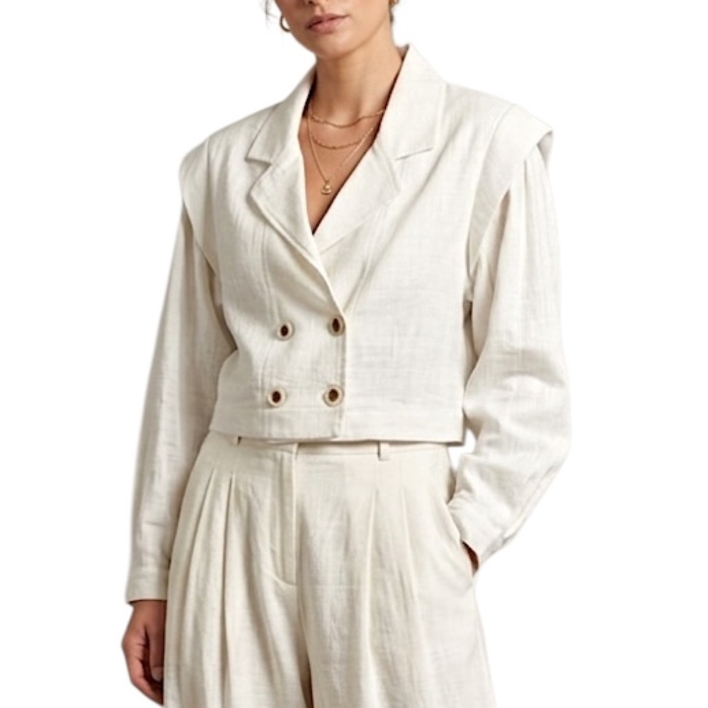 NWOT Samdan Turkiye white cropped statement shoulder double breasted blazer 36